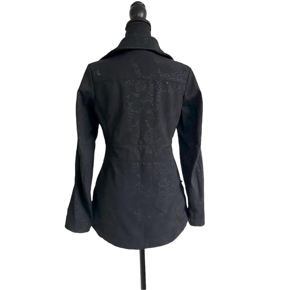 Lolë Windbreak Jacket - Picture 3 of 7